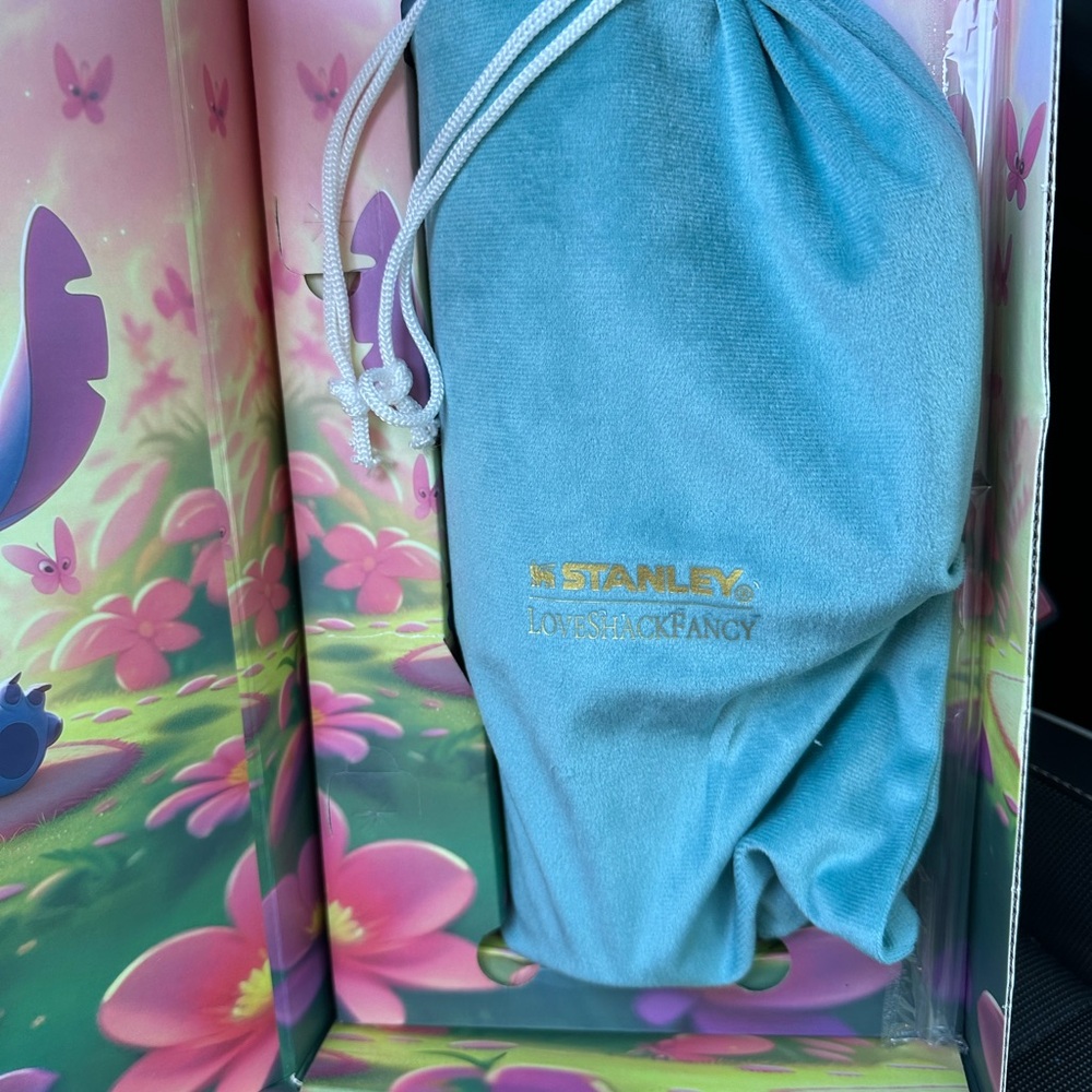 Stitch Stanley 40 oz - Picture 3 of 3
